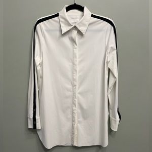 NWOT Lysse Tuxedo Longsleeved Buttondown with Black Strip Detail - Size Small